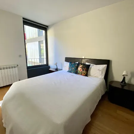 Distinto - Gloria Apartman *